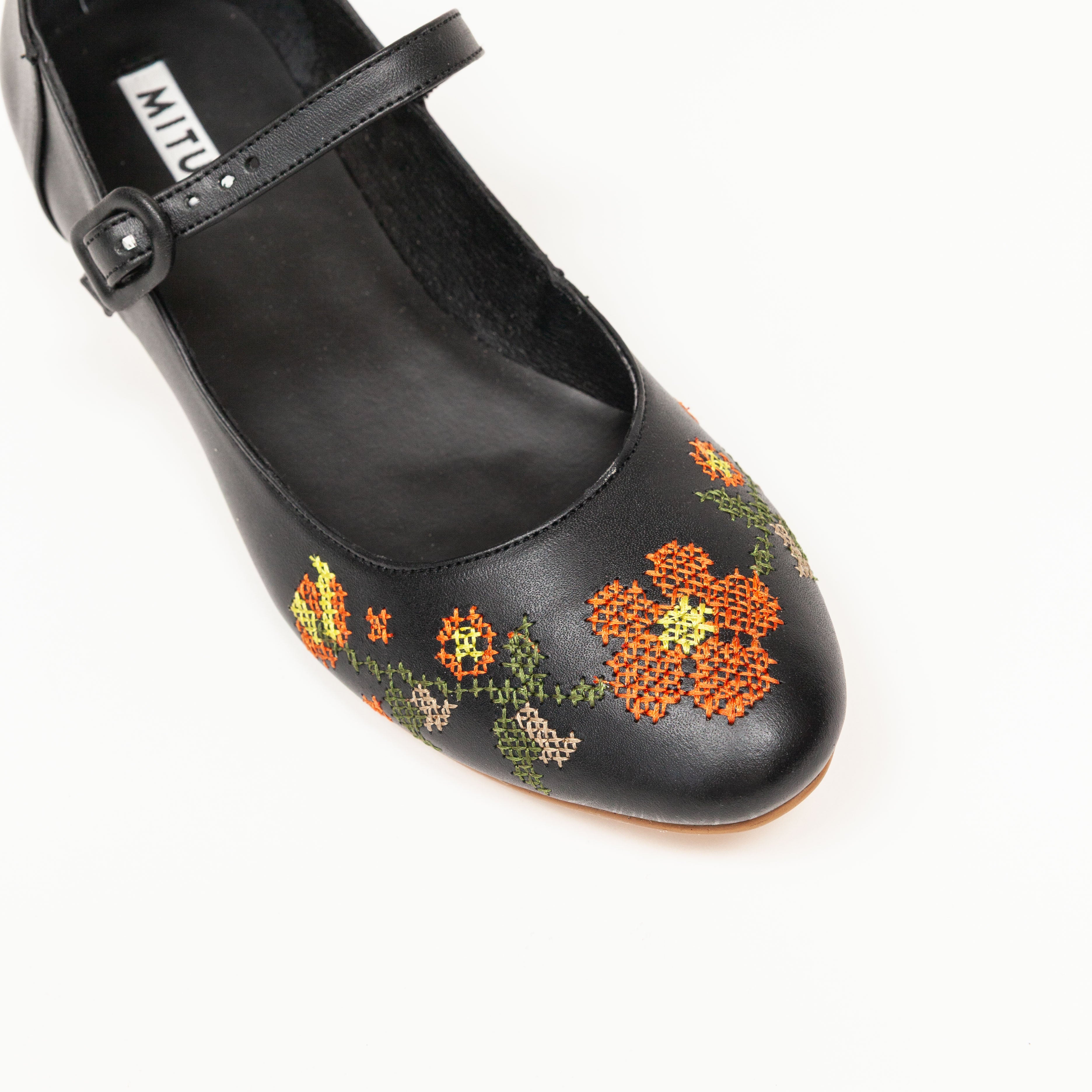 Lola Negro Flores