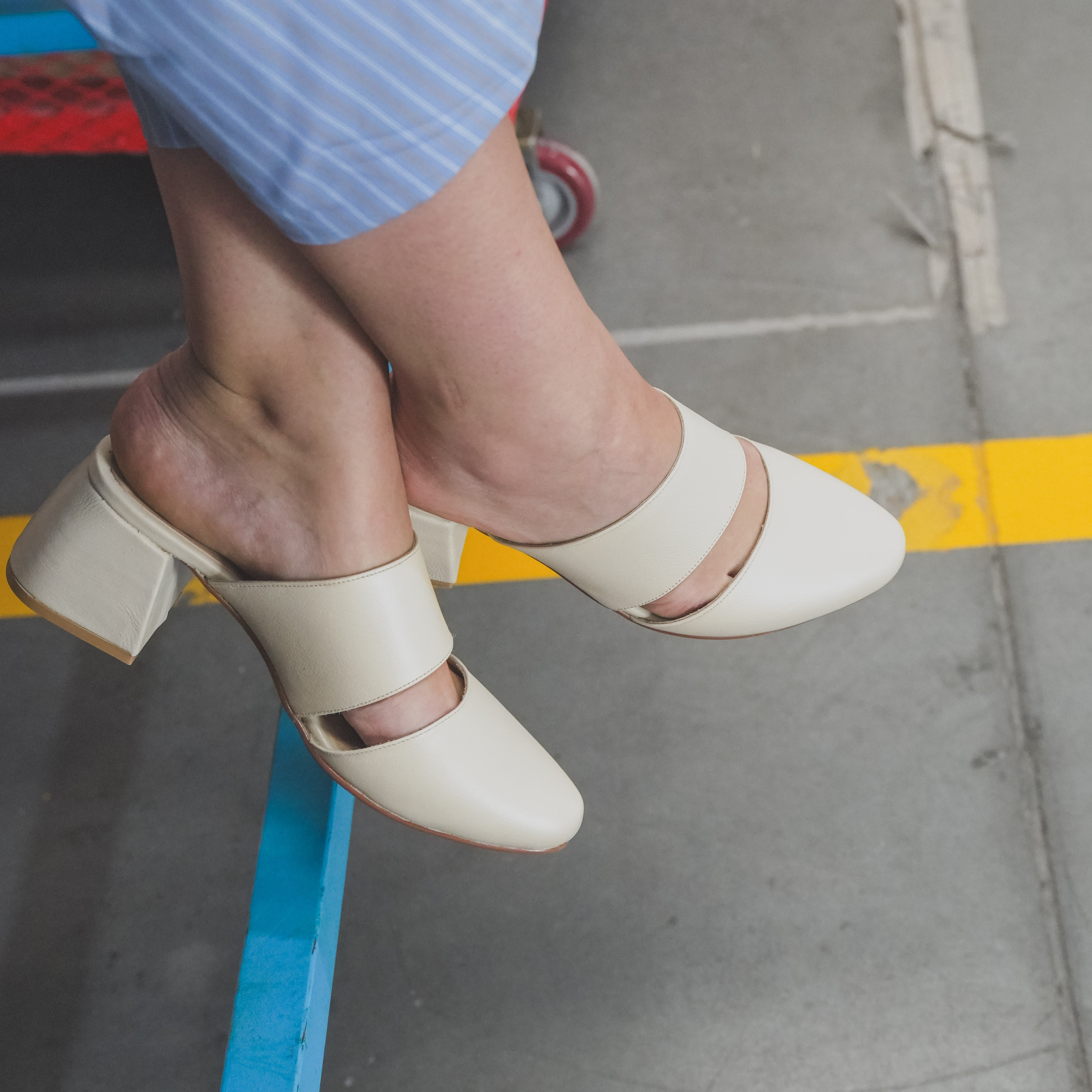 Nora Beige