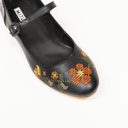 Lola Negro Flores